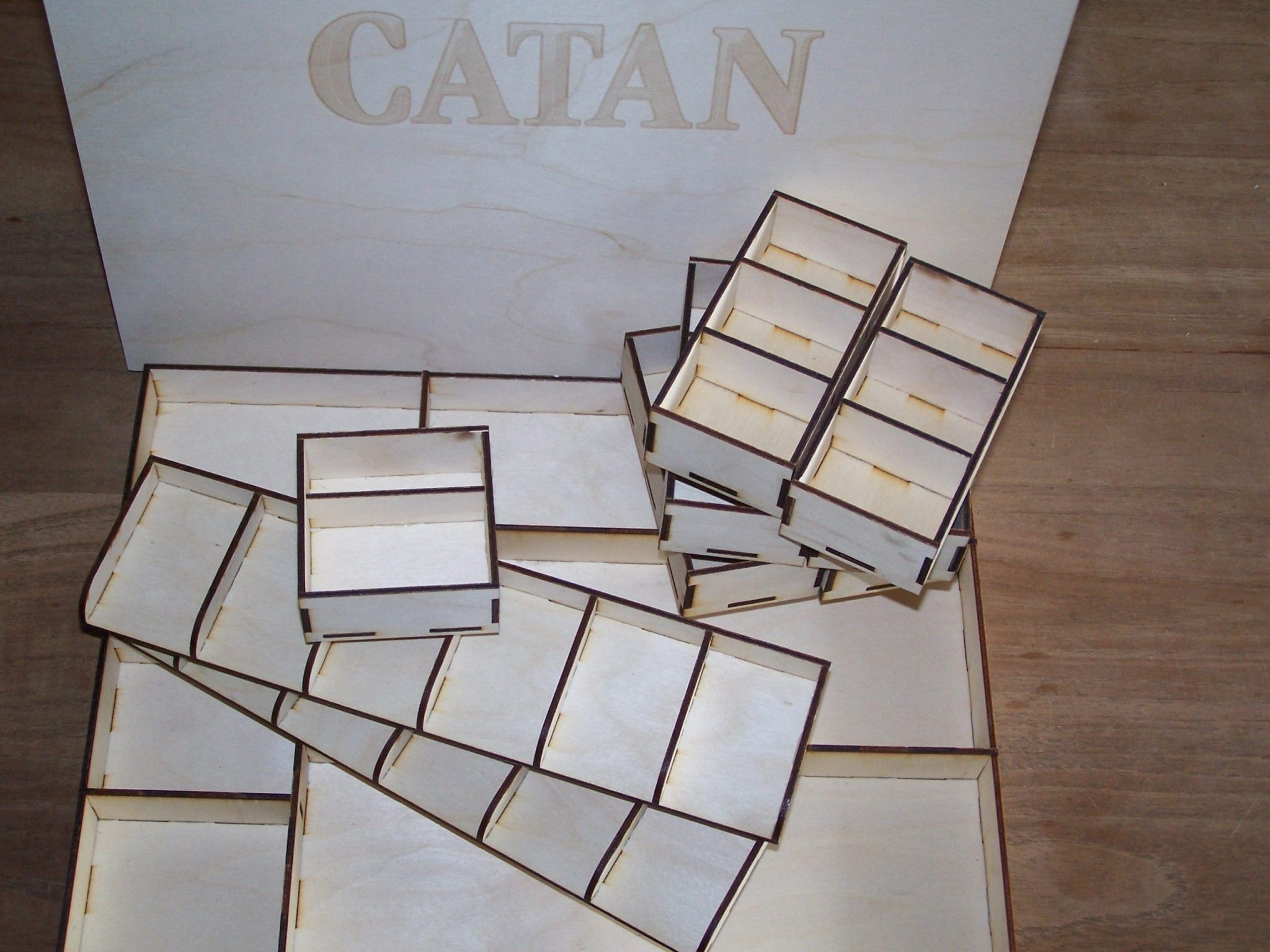het formulier Allergisch vergeetachtig Luxe houten opbergkist voor Kolonisten van Catan > Hobbyshop Sandra